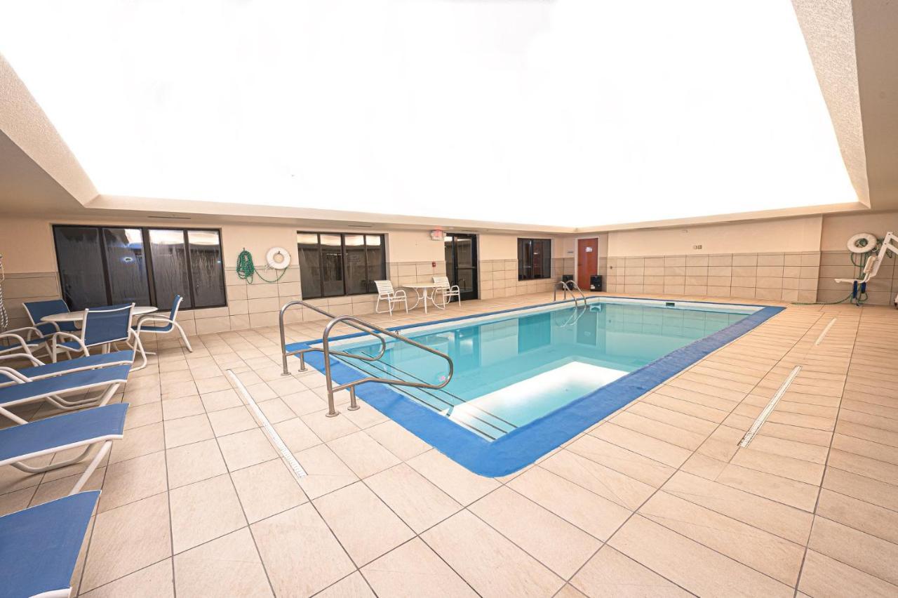 Holiday Inn Express Hotel & Suites East Lansing By Ihg Zewnętrze zdjęcie